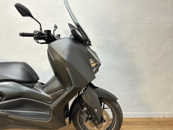 Comprar YAMAHA XMAX 125 2023 de segunda mano YAMAHA XMAX 125 2023 de segunda mano