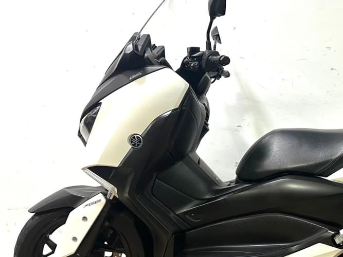 YAMAHA XMAX 300 2017 de segunda mano