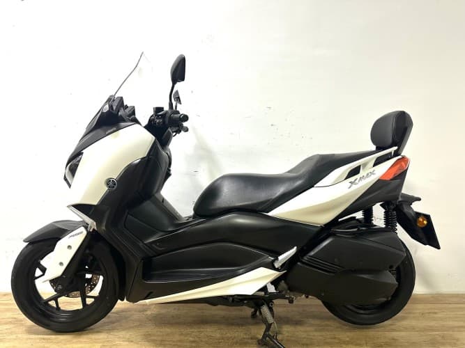 YAMAHA XMAX 300 2017 de segunda mano
