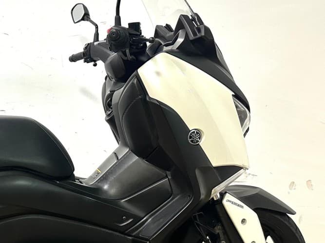 YAMAHA XMAX 300 2017 de segunda mano