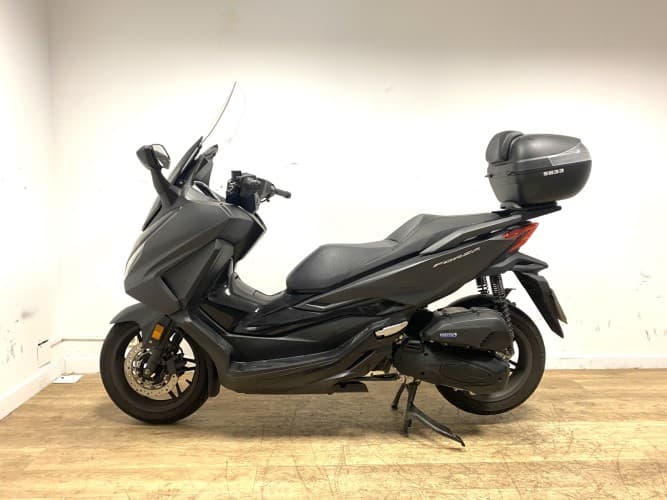 Comprar HONDA FORZA 125 2025 de segunda mano HONDA FORZA 125 2025 de segunda mano