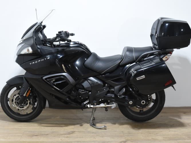 TRIUMPH TROPHY SE A1 (TRES MALETAS) 2017 de segunda mano
