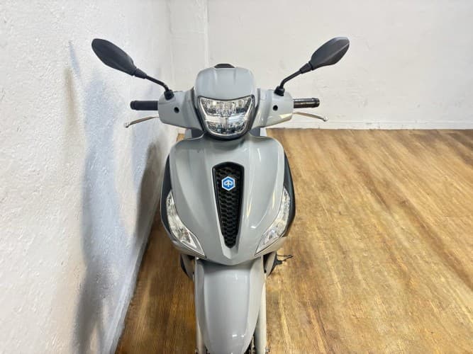 Comprar PIAGGIO MEDLEY 125 2024 de segunda mano PIAGGIO MEDLEY 125 2024 de segunda mano