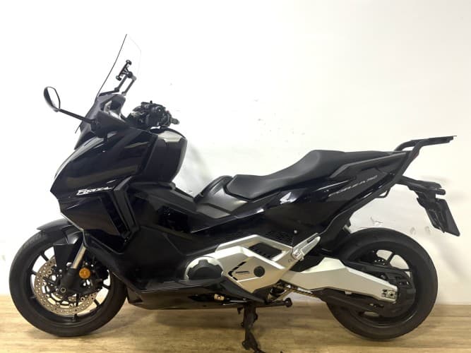 HONDA FORZA 750 (A) 2021 de segunda mano