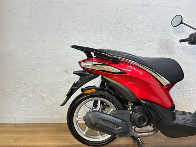 PIAGGIO LIBERTY 50 2024 de segunda mano