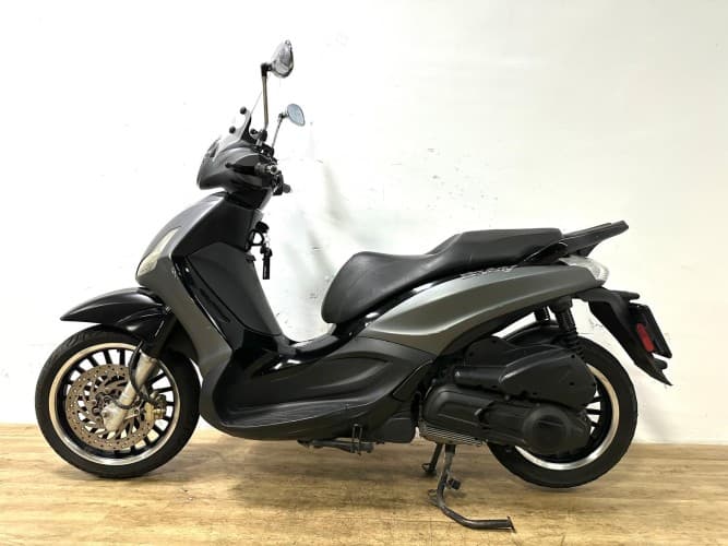 PIAGGIO BEVERLY 300 2017 de segunda mano