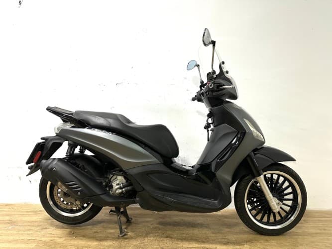 PIAGGIO BEVERLY 300 2017 de segunda mano