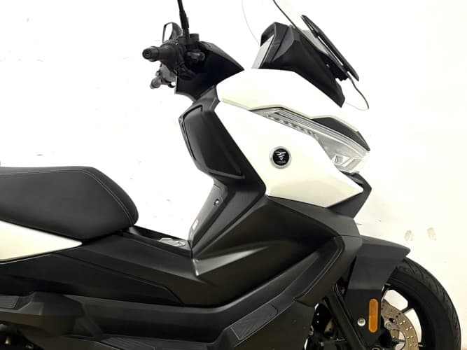 Comprar VOGE SR4 MAX 2024 de segunda mano VOGE SR4 MAX 2024 de segunda mano