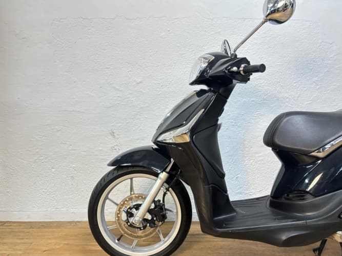PIAGGIO LIBERTY 50 2024 de segunda mano