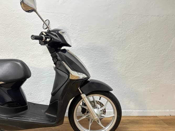 PIAGGIO LIBERTY 50 2024 de segunda mano