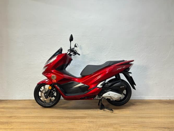Comprar HONDA PCX 125 2019 de segunda mano HONDA PCX 125 2019 de segunda mano