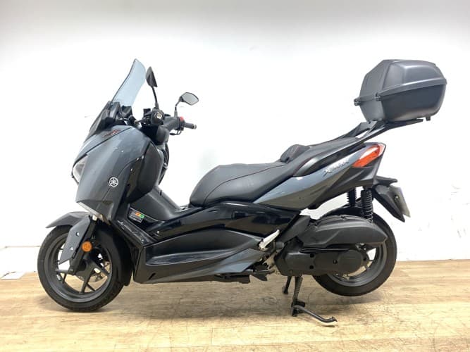 Comprar YAMAHA XMAX 125 (TECH MAX) 2022 de segunda mano YAMAHA XMAX 125 (TECH MAX) 2022 de segunda mano
