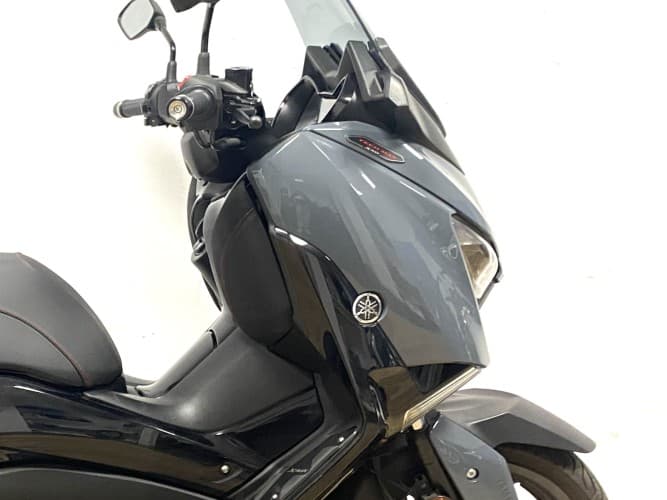Comprar YAMAHA XMAX 125 (TECH MAX) 2022 de segunda mano YAMAHA XMAX 125 (TECH MAX) 2022 de segunda mano