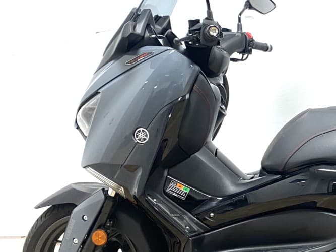 Comprar YAMAHA XMAX 125 (TECH MAX) 2022 de segunda mano YAMAHA XMAX 125 (TECH MAX) 2022 de segunda mano