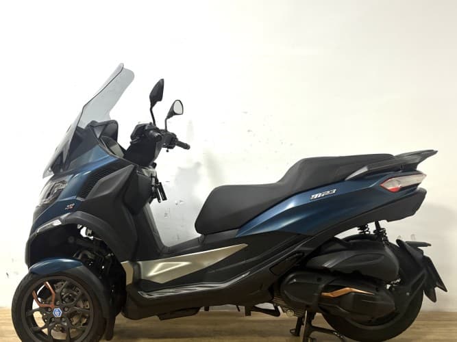 Comprar PIAGGIO MP3 530 HPE 2025 de segunda mano PIAGGIO MP3 530 HPE 2025 de segunda mano