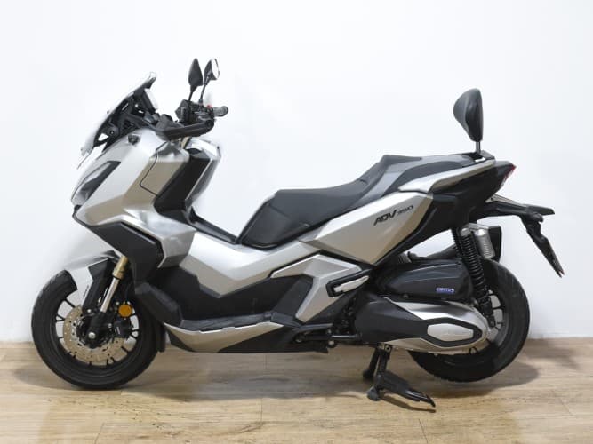 Comprar HONDA ADV 350 2022 de segunda mano HONDA ADV 350 2022 de segunda mano