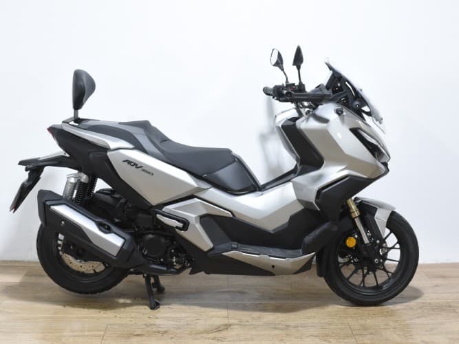Comprar HONDA ADV 350 2022 de segunda mano HONDA ADV 350 2022 de segunda mano