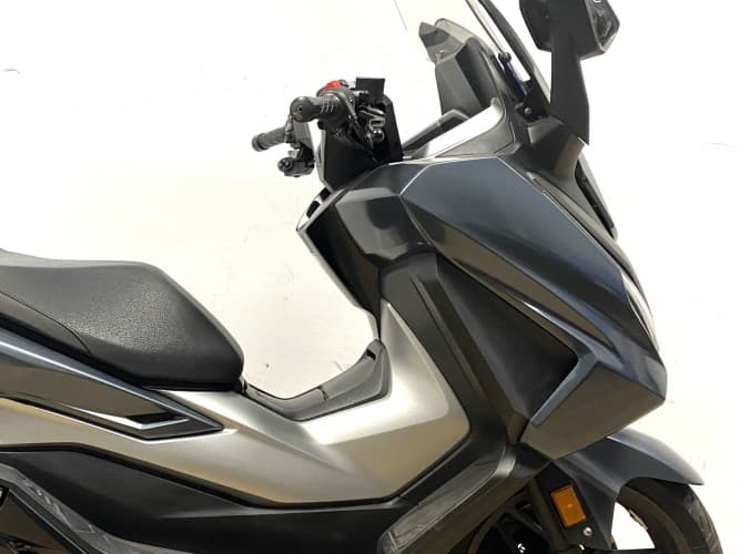 Comprar HONDA FORZA 350 2023 de segunda mano HONDA FORZA 350 2023 de segunda mano