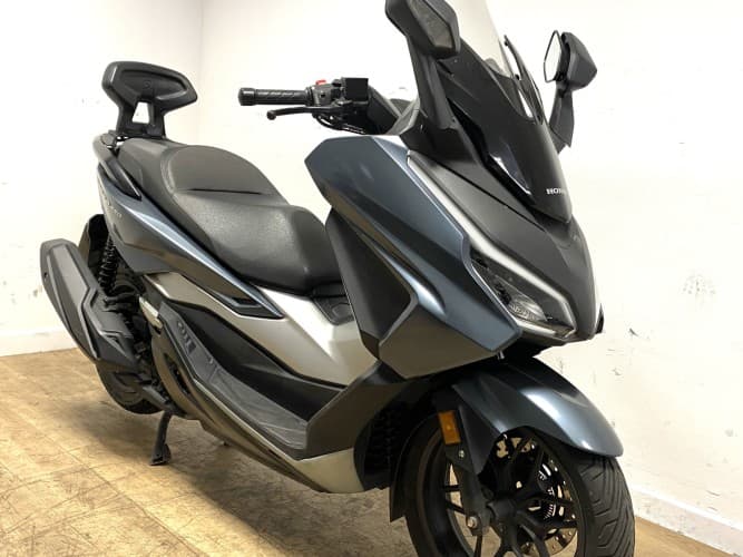 Comprar HONDA FORZA 350 2023 de segunda mano HONDA FORZA 350 2023 de segunda mano