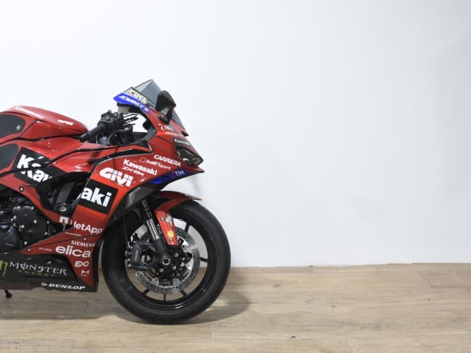 KAWASAKI NINJA ZX-6R 2025 de segunda mano