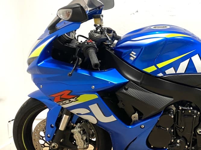 SUZUKI GSX R600 2016 de segunda mano