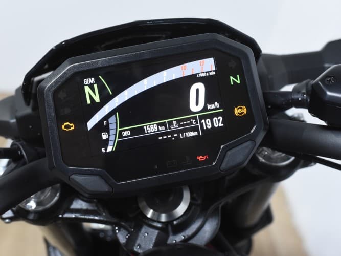 Comprar KAWASAKI Z 650 (A2) 2022 de segunda mano KAWASAKI Z 650 (A2) 2022 de segunda mano