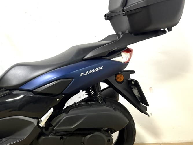 YAMAHA NMAX 125 2021 de segunda mano