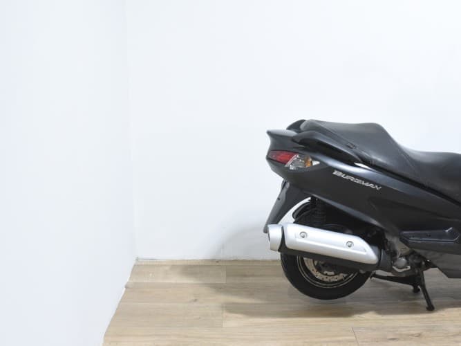 SUZUKI BURGMAN 125 2014 de segunda mano