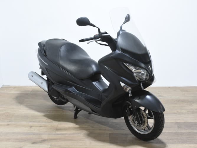 SUZUKI BURGMAN 125 2014 de segunda mano