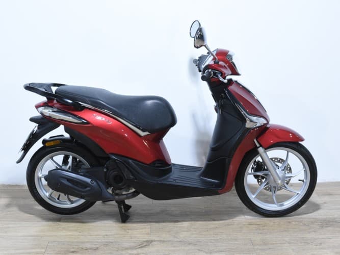 Comprar PIAGGIO LIBERTY 50 (IVA DEDUCIBLE) 2024 de segunda mano PIAGGIO LIBERTY 50 (IVA DEDUCIBLE) 2024 de segunda mano