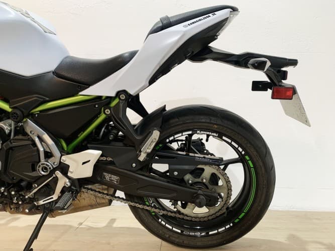 Comprar KAWASAKI Z 650 (A2)(ABS) 2018 de segunda mano KAWASAKI Z 650 (A2)(ABS) 2018 de segunda mano