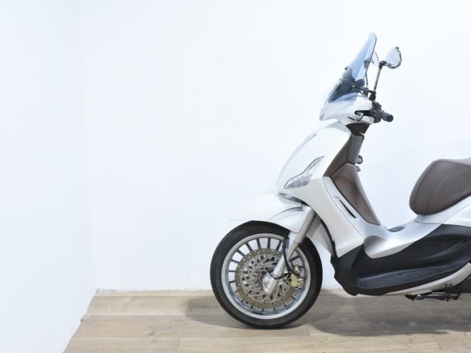 PIAGGIO BEVERLY 300 2019 de segunda mano