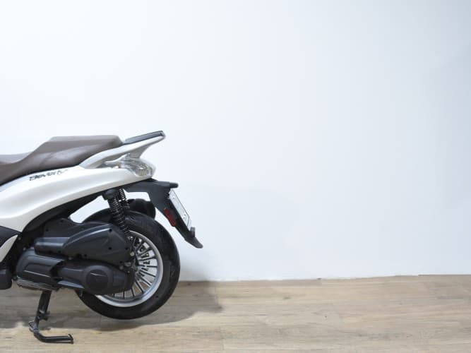 PIAGGIO BEVERLY 300 2019 de segunda mano
