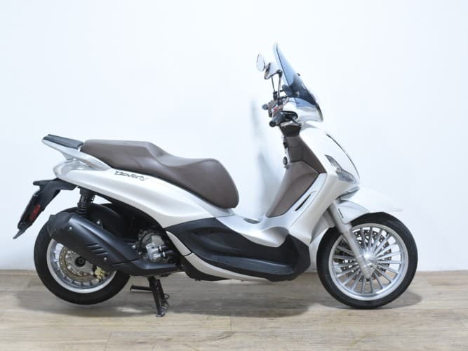 PIAGGIO BEVERLY 300 2019 de segunda mano