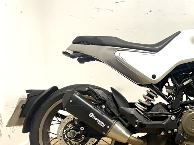 HUSQVARNA VITPILEN 401 2022 de segunda mano