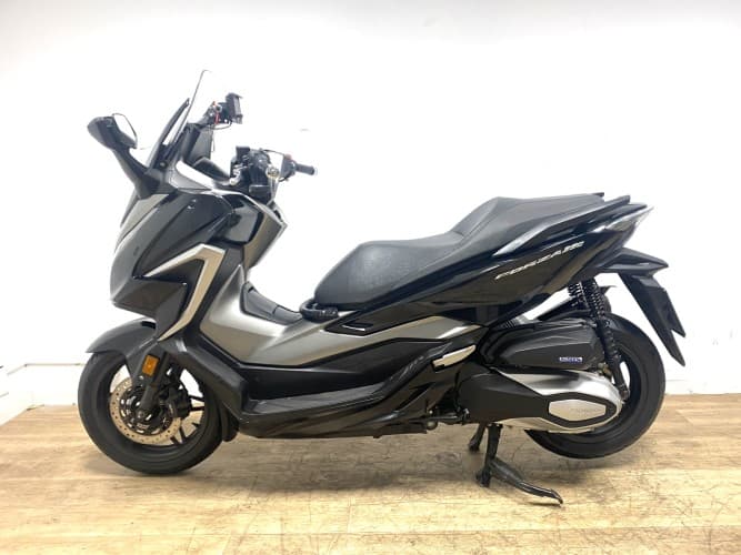 HONDA FORZA 350 2021 de segunda mano