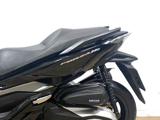 HONDA FORZA 350 2021 de segunda mano