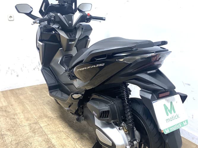 HONDA FORZA 350 2021 de segunda mano