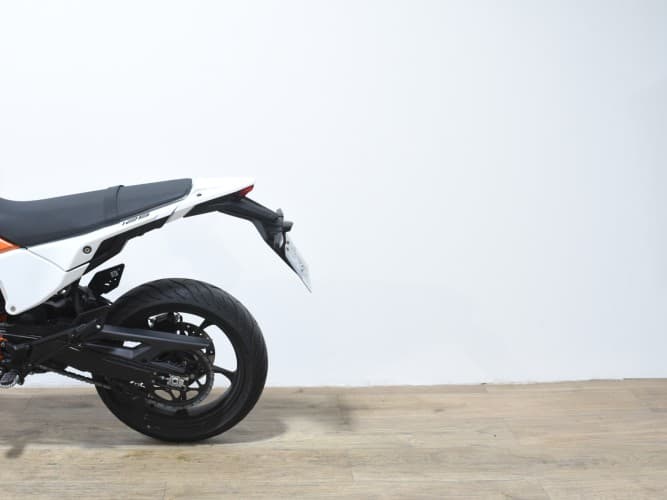 KTM 125 SMC R 2025 de segunda mano