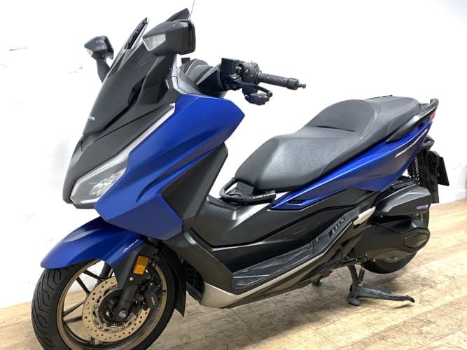 Comprar HONDA FORZA 350 2023 de segunda mano HONDA FORZA 350 2023 de segunda mano
