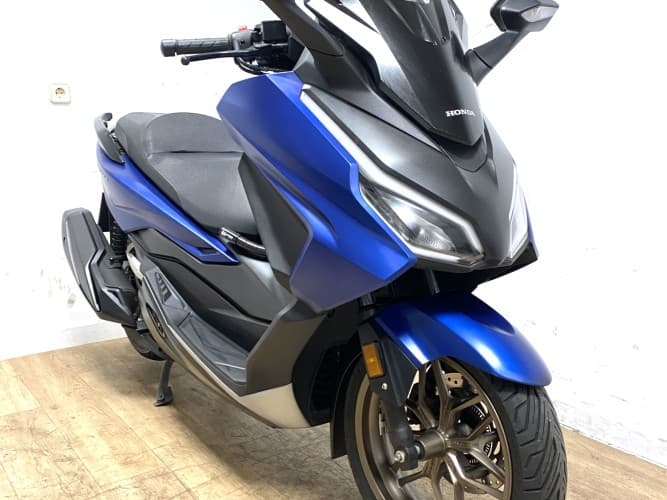 Comprar HONDA FORZA 350 2023 de segunda mano HONDA FORZA 350 2023 de segunda mano