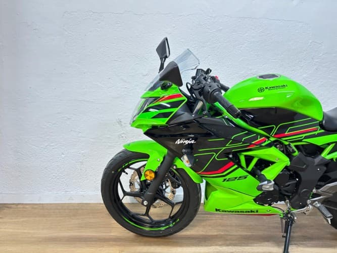 KAWASAKI NINJA 125 2024 de segunda mano