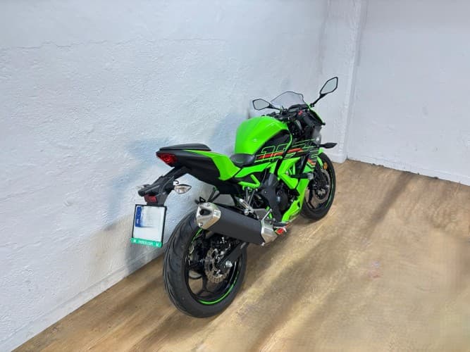 KAWASAKI NINJA 125 2024 de segunda mano