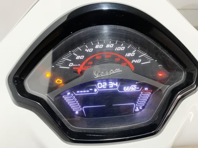 VESPA GTS 125 2023 de segunda mano