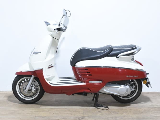 PEUGEOT DJANGO 125 2024 de segunda mano