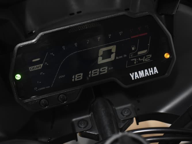 YAMAHA YZF R125 2020 de segunda mano