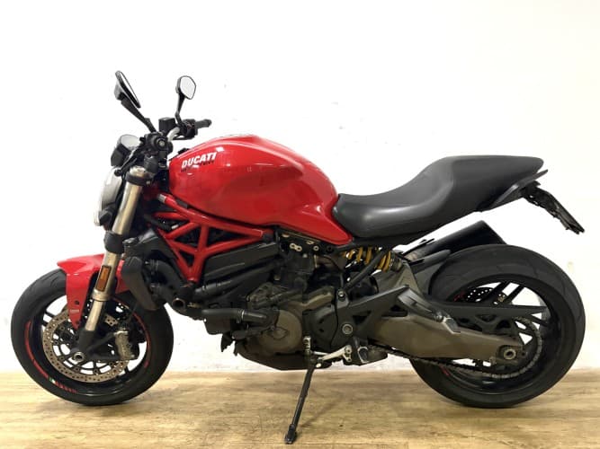 DUCATI MONSTER 821 (A)(DESMO X 2) 2017 de segunda mano