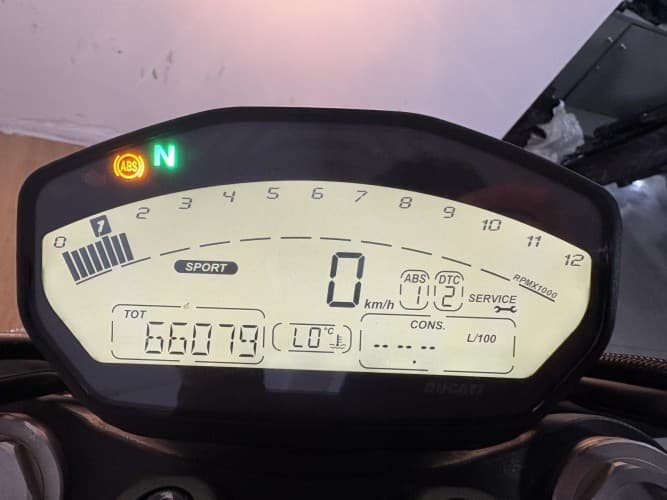 DUCATI MONSTER 821 (A)(DESMO X 2) 2017 de segunda mano