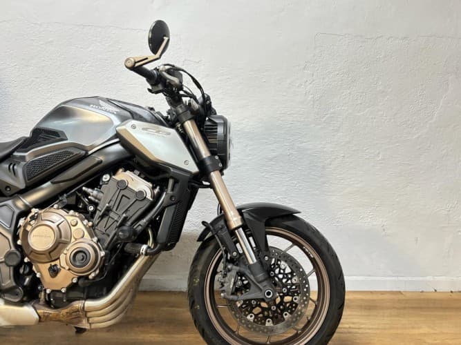 HONDA CB 650 R (A2) 2022 de segunda mano