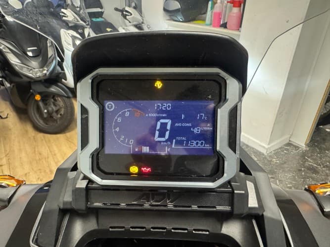 Comprar HONDA ADV 350 2023 de segunda mano HONDA ADV 350 2023 de segunda mano